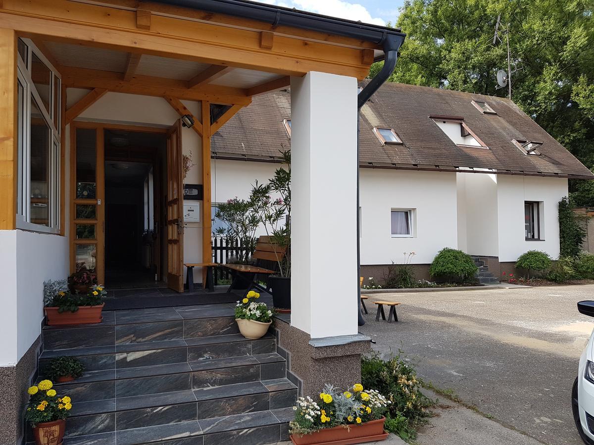 Penzion Eden Turnov Exterior foto